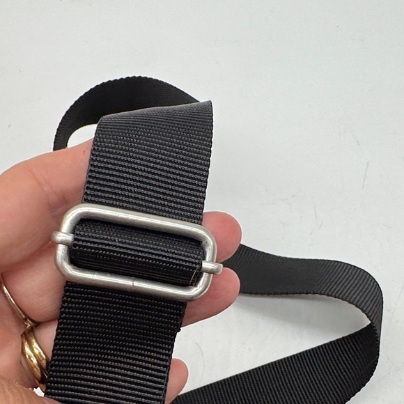 Baggallini Black Nylon Crossbody Bag NYB8524K - Picture 9 of 14